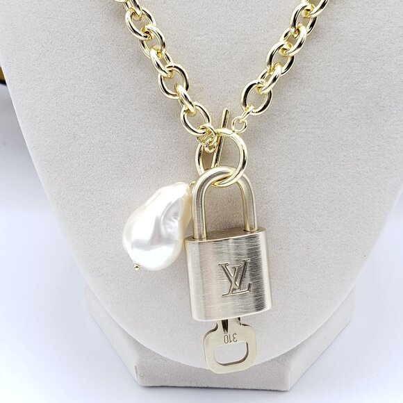 Authentic Louis Vuitton Gold Padlock w/unbranded 16k Gold Plated Stainless Steel - Picture 6 of 16